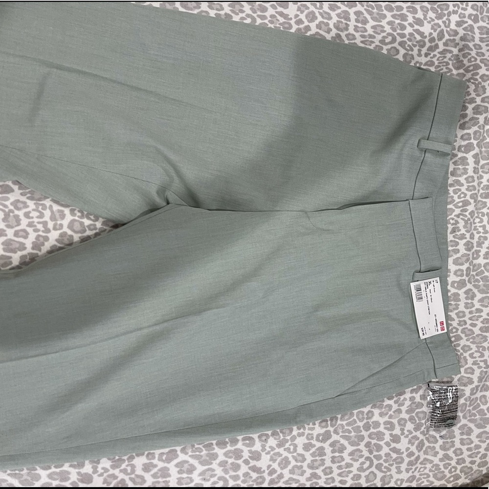 Uniqlo stretchy ankle pants